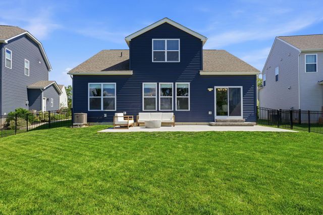 414 Colonial Club Road, Commercial Point, OH 43116