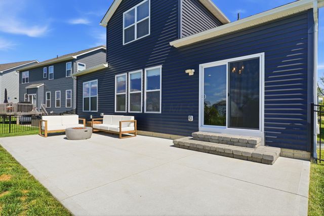 414 Colonial Club Road, Commercial Point, OH 43116