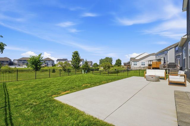 414 Colonial Club Road, Commercial Point, OH 43116
