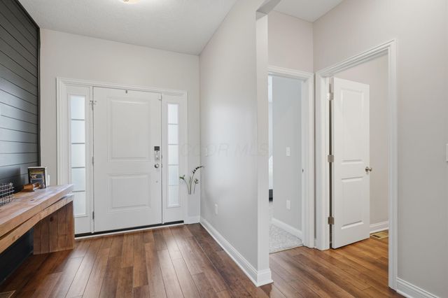 414 Colonial Club Road, Commercial Point, OH 43116