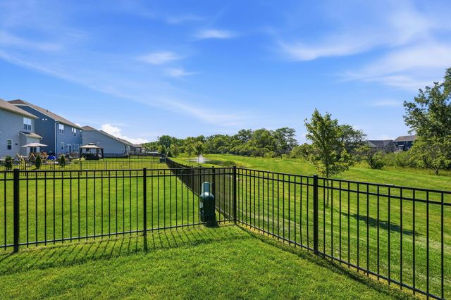 414 Colonial Club Road, Commercial Point, OH 43116