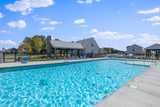 414 Colonial Club Road, Commercial Point, OH 43116