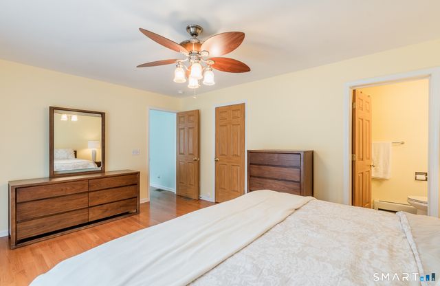 4 Sunrise Avenue, East Lyme, CT 06357