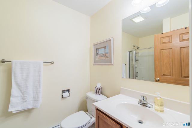 4 Sunrise Avenue, East Lyme, CT 06357