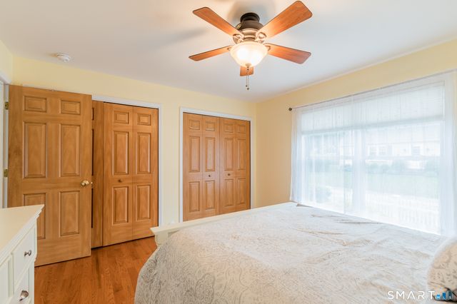 4 Sunrise Avenue, East Lyme, CT 06357