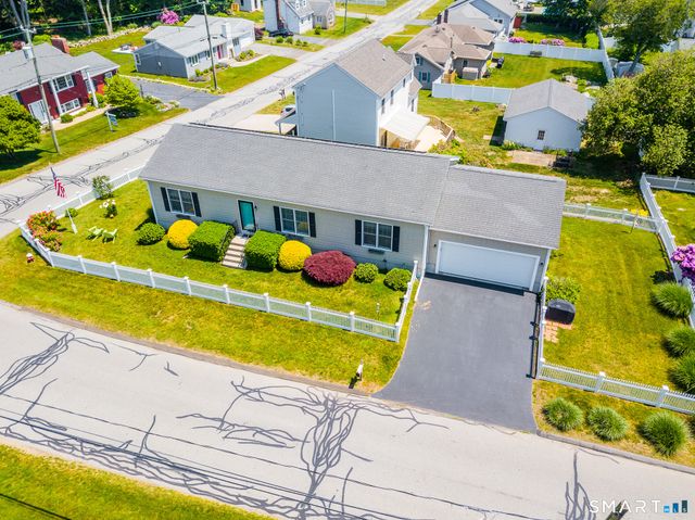 4 Sunrise Avenue, East Lyme, CT 06357