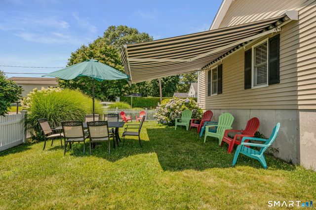 4 Sunrise Avenue, East Lyme, CT 06357