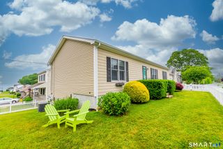 4 Sunrise Avenue, East Lyme, CT 06357