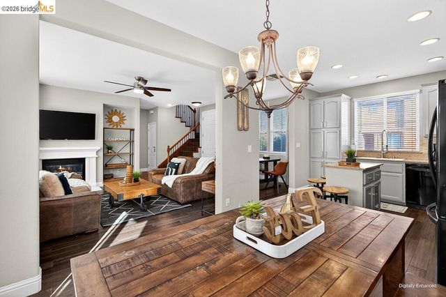 390 Caravaggio CIR, Sacramento, CA 95835