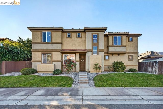 390 Caravaggio CIR, Sacramento, CA 95835