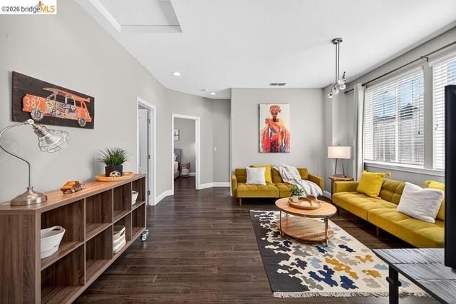 390 Caravaggio CIR, Sacramento, CA 95835