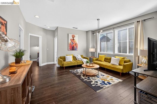 390 Caravaggio CIR, Sacramento, CA 95835