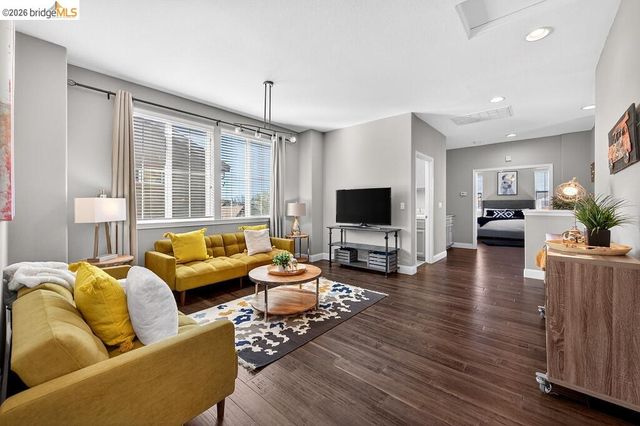 390 Caravaggio CIR, Sacramento, CA 95835