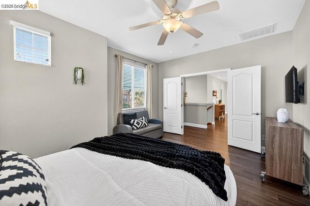 390 Caravaggio CIR, Sacramento, CA 95835