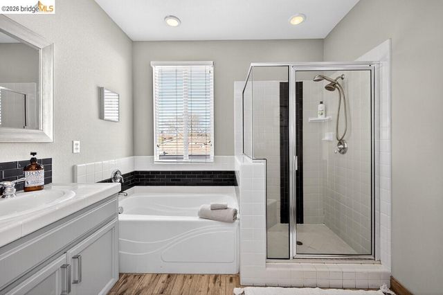 390 Caravaggio CIR, Sacramento, CA 95835