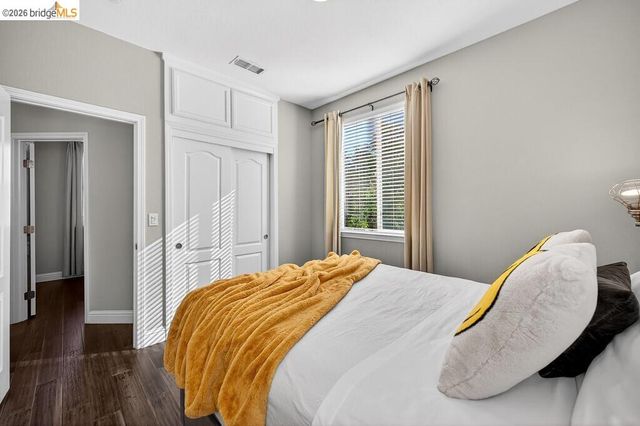 390 Caravaggio CIR, Sacramento, CA 95835