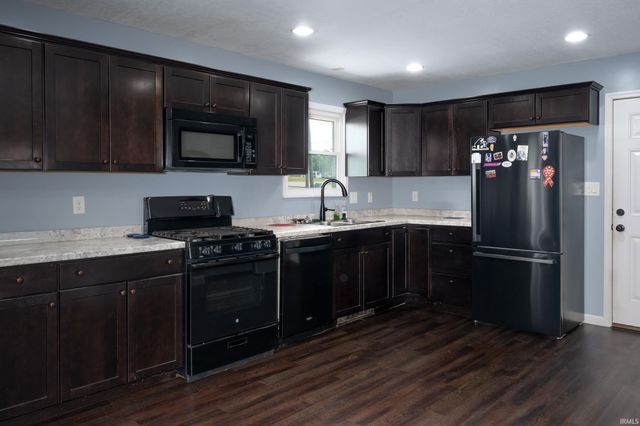 9611 Lima Road, Fort Wayne, IN 46818