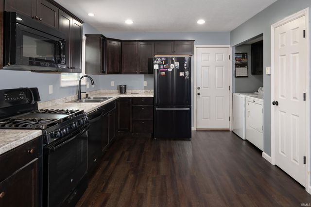 9611 Lima Road, Fort Wayne, IN 46818