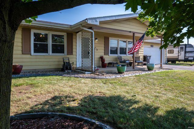 9611 Lima Road, Fort Wayne, IN 46818