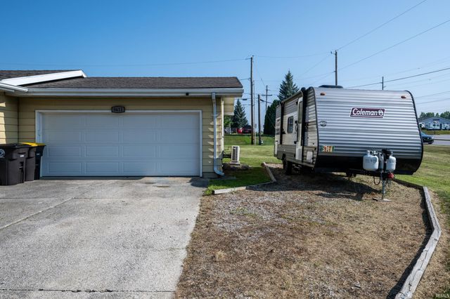 9611 Lima Road, Fort Wayne, IN 46818