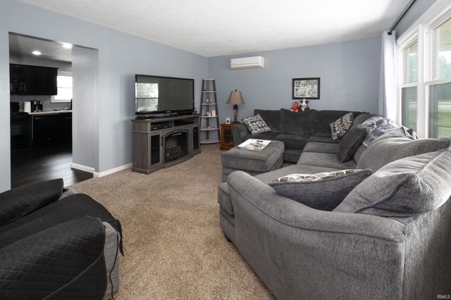 9611 Lima Road, Fort Wayne, IN 46818