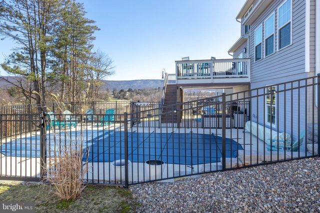 201 JEFFERSON CIR, Bellefonte, PA 16823