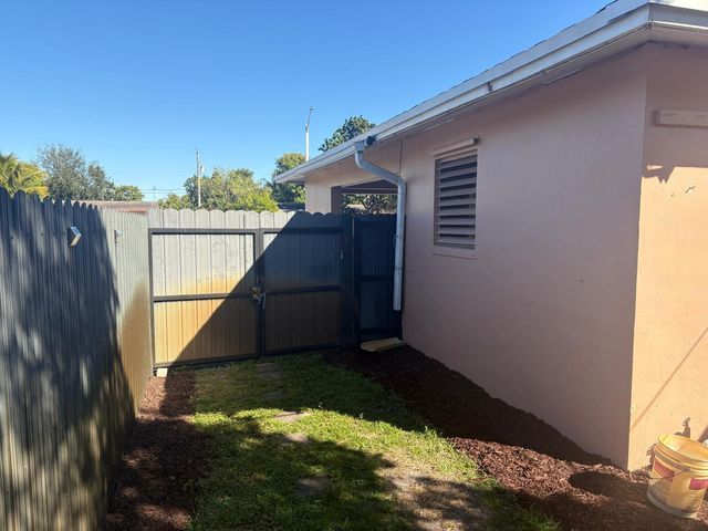 830 NE 50th Court, Deerfield Beach, FL 33064