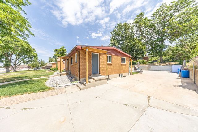 2273 S 200 E, Bountiful, UT 84010
