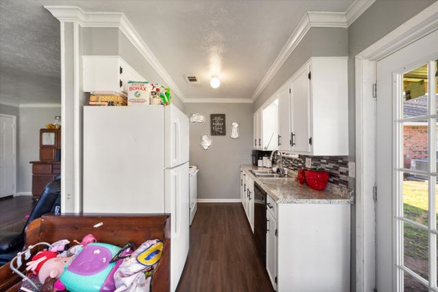 700 W 3rd Avenue, Corsicana, TX 75110