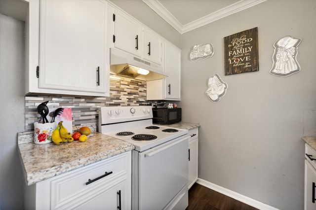 700 W 3rd Avenue, Corsicana, TX 75110