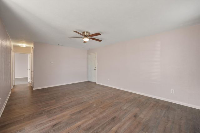 700 W 3rd Avenue, Corsicana, TX 75110