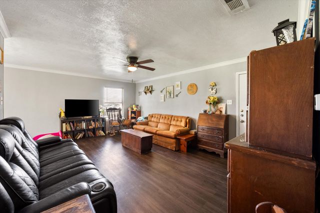 700 W 3rd Avenue, Corsicana, TX 75110