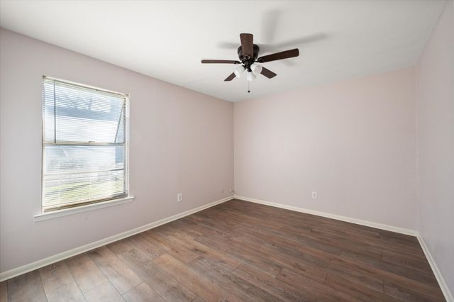 700 W 3rd Avenue, Corsicana, TX 75110