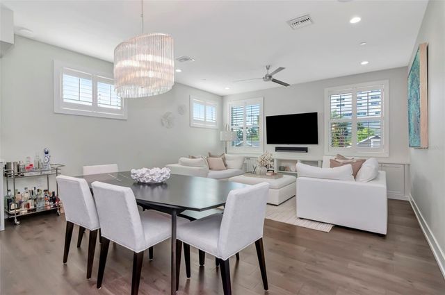 536 4TH AVENUE S 2, St Petersburg, FL 33701