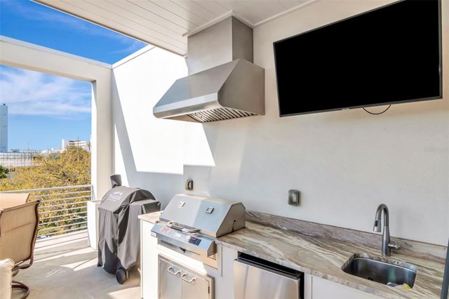 536 4TH AVENUE S 2, St Petersburg, FL 33701