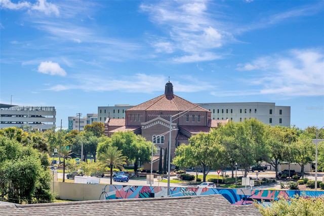 536 4TH AVENUE S 2, St Petersburg, FL 33701