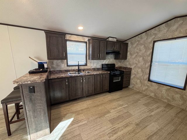 44 Pineland Park Road, Milton, NH 03851