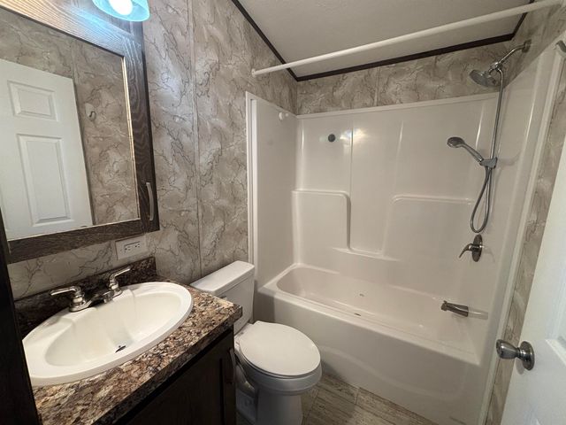 44 Pineland Park Road, Milton, NH 03851