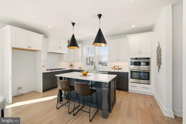 204 3RD AVE, Newtown Square, PA 19073