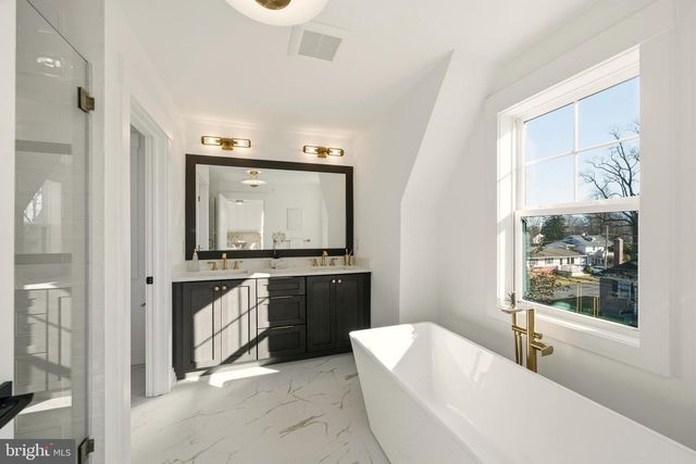 204 3RD AVE, Newtown Square, PA 19073