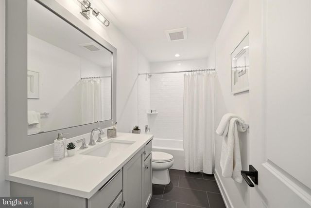 204 3RD AVE, Newtown Square, PA 19073