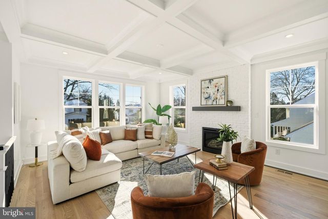 204 3RD AVE, Newtown Square, PA 19073