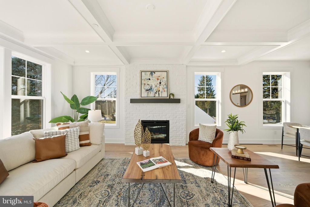 204 3RD AVE, Newtown Square, PA 19073