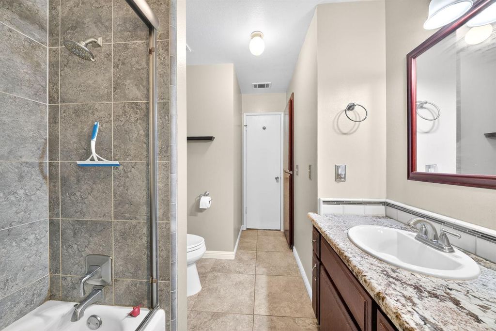 Image 22 of property listing at 8219 N San Pablo Avenue, Fresno, CA 93711