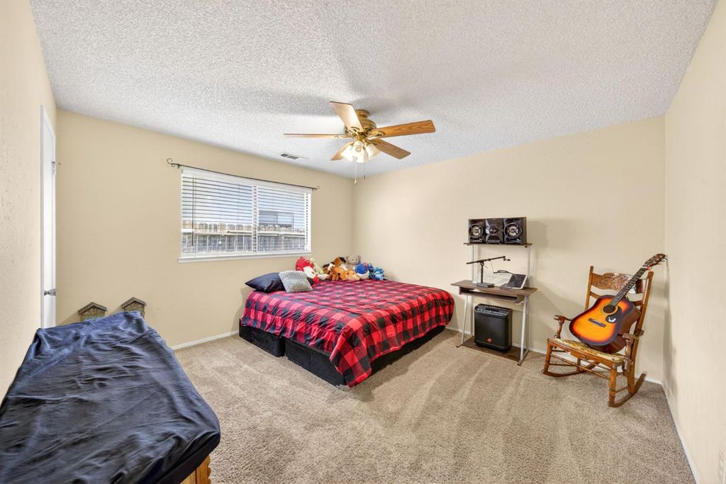 Image 26 of property listing at 8219 N San Pablo Avenue, Fresno, CA 93711