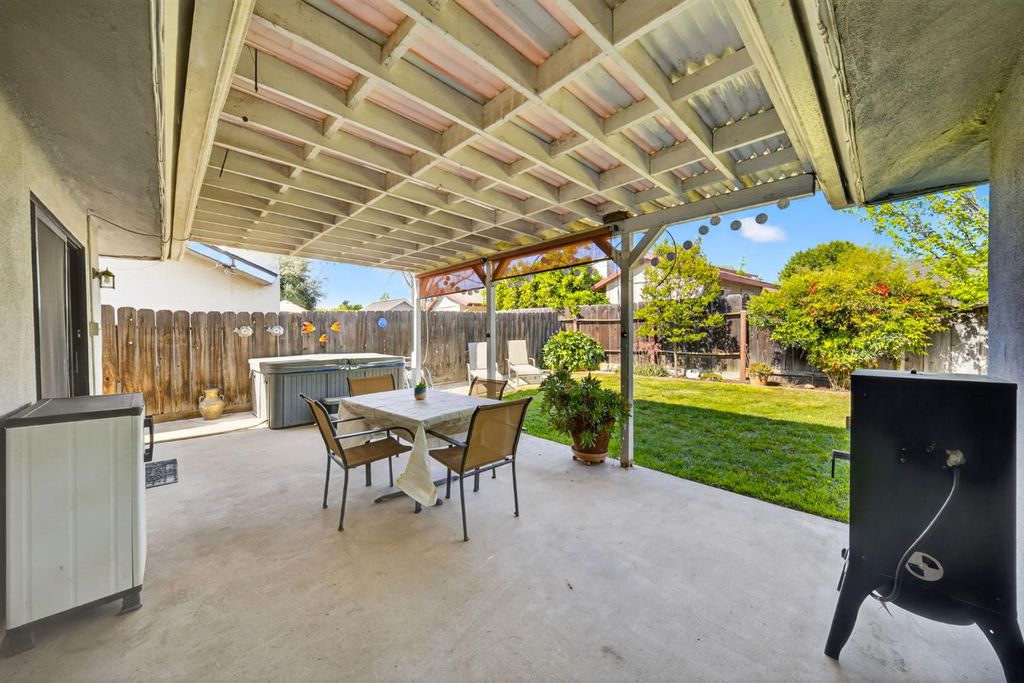 Image 30 of property listing at 8219 N San Pablo Avenue, Fresno, CA 93711