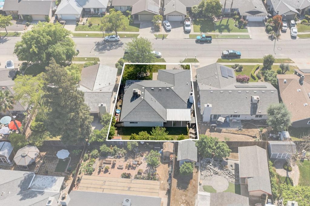 Image 38 of property listing at 8219 N San Pablo Avenue, Fresno, CA 93711