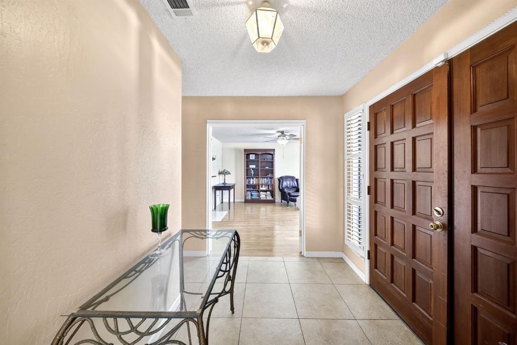 Image 4 of property listing at 8219 N San Pablo Avenue, Fresno, CA 93711