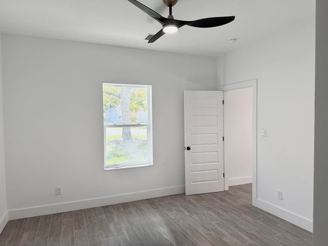 874 W Orange Avenue, Defuniak Springs, FL 32435