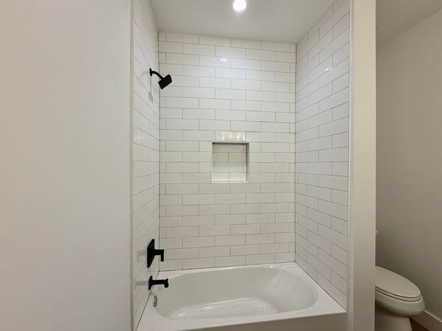 874 W Orange Avenue, Defuniak Springs, FL 32435